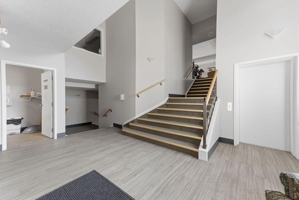 1210, 1210 Sienna Park Green SW — photo 5