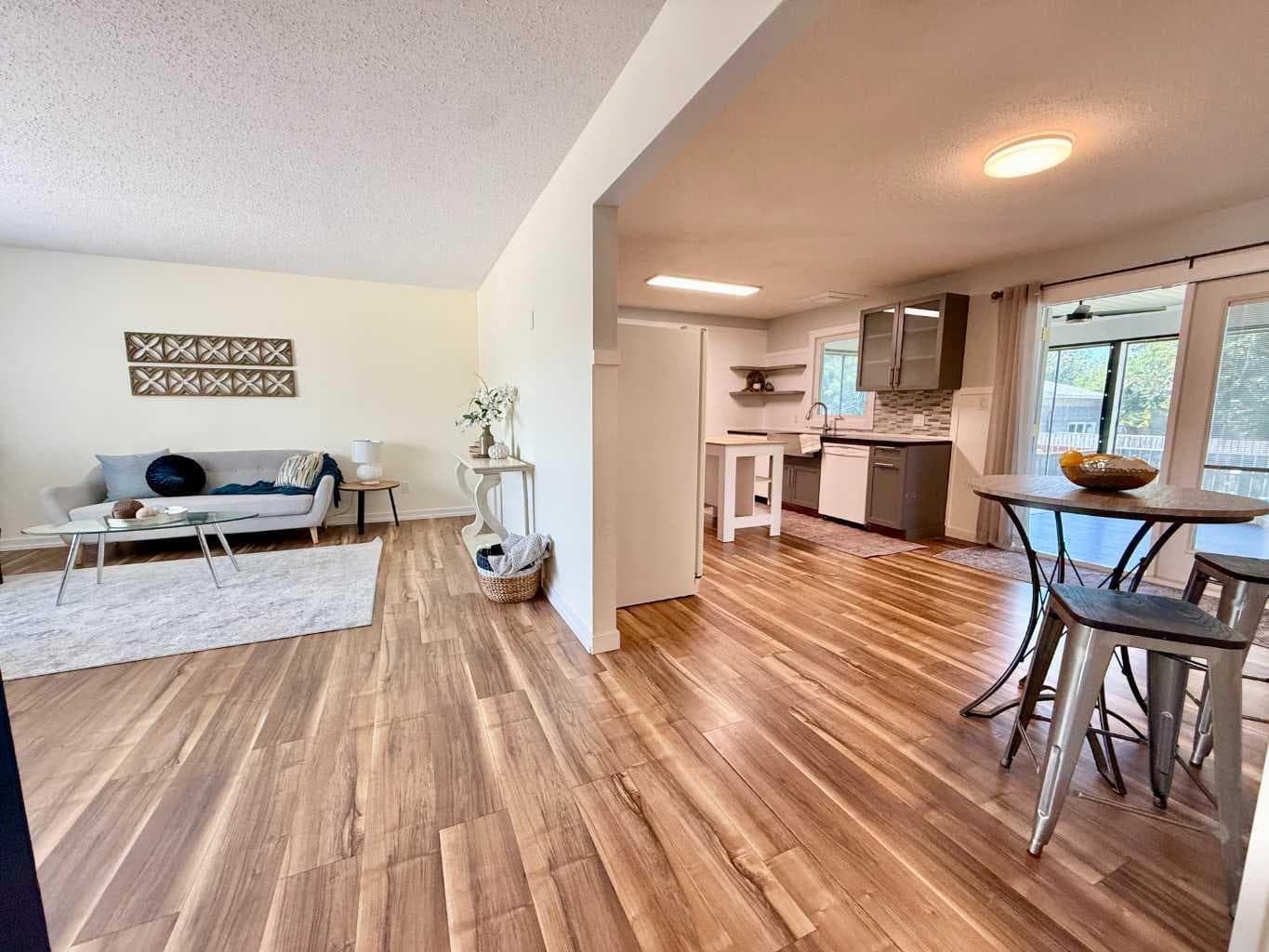 221 McDermott Road — photo 4