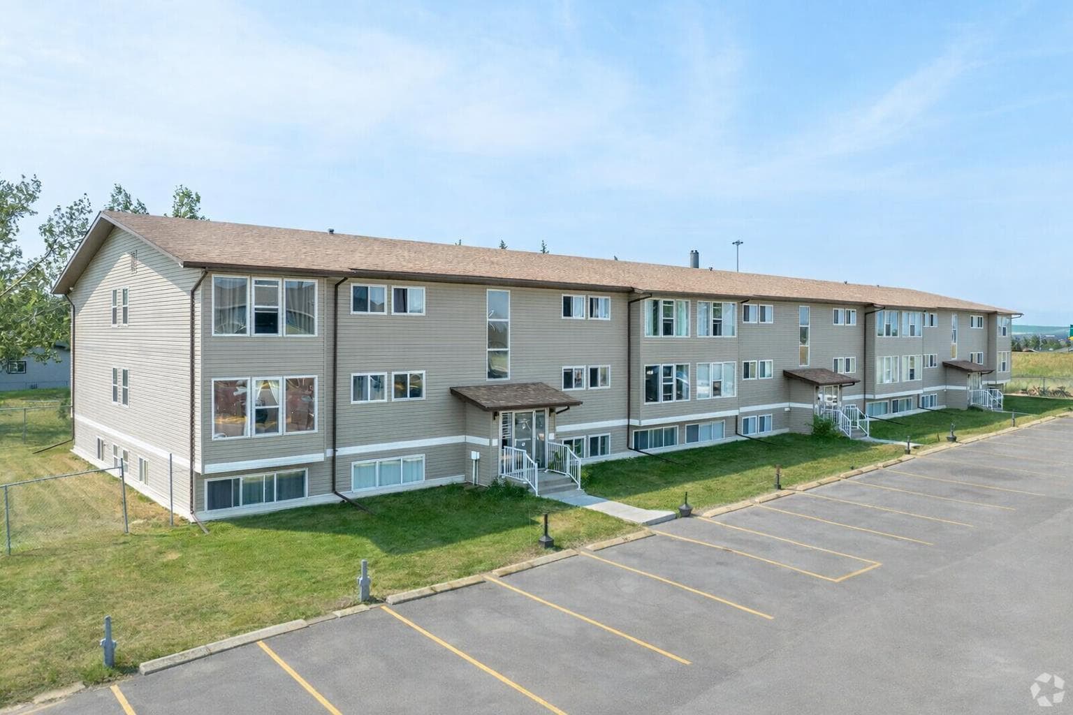 206, 101 Big Hill Way SE — photo 1