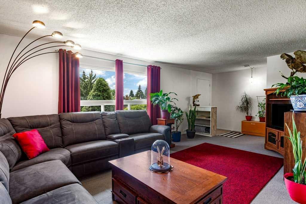 39 Maryvale Crescent NE — photo 4