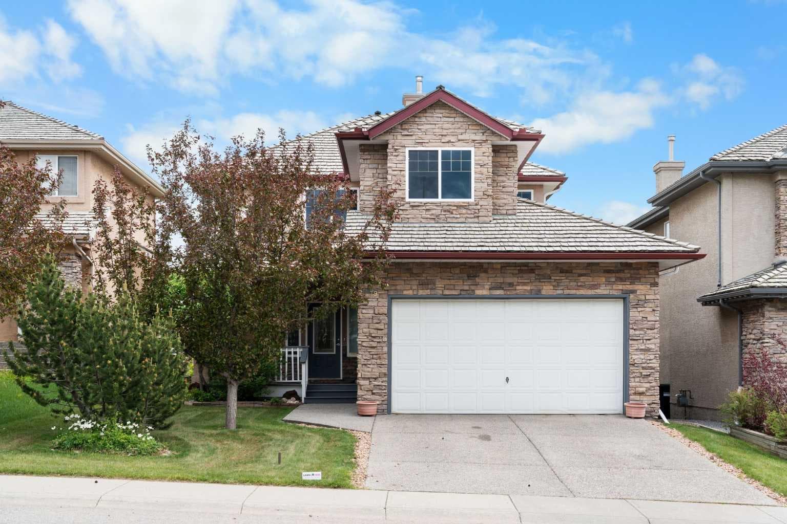 79 Royal Crest Way NW — photo 2