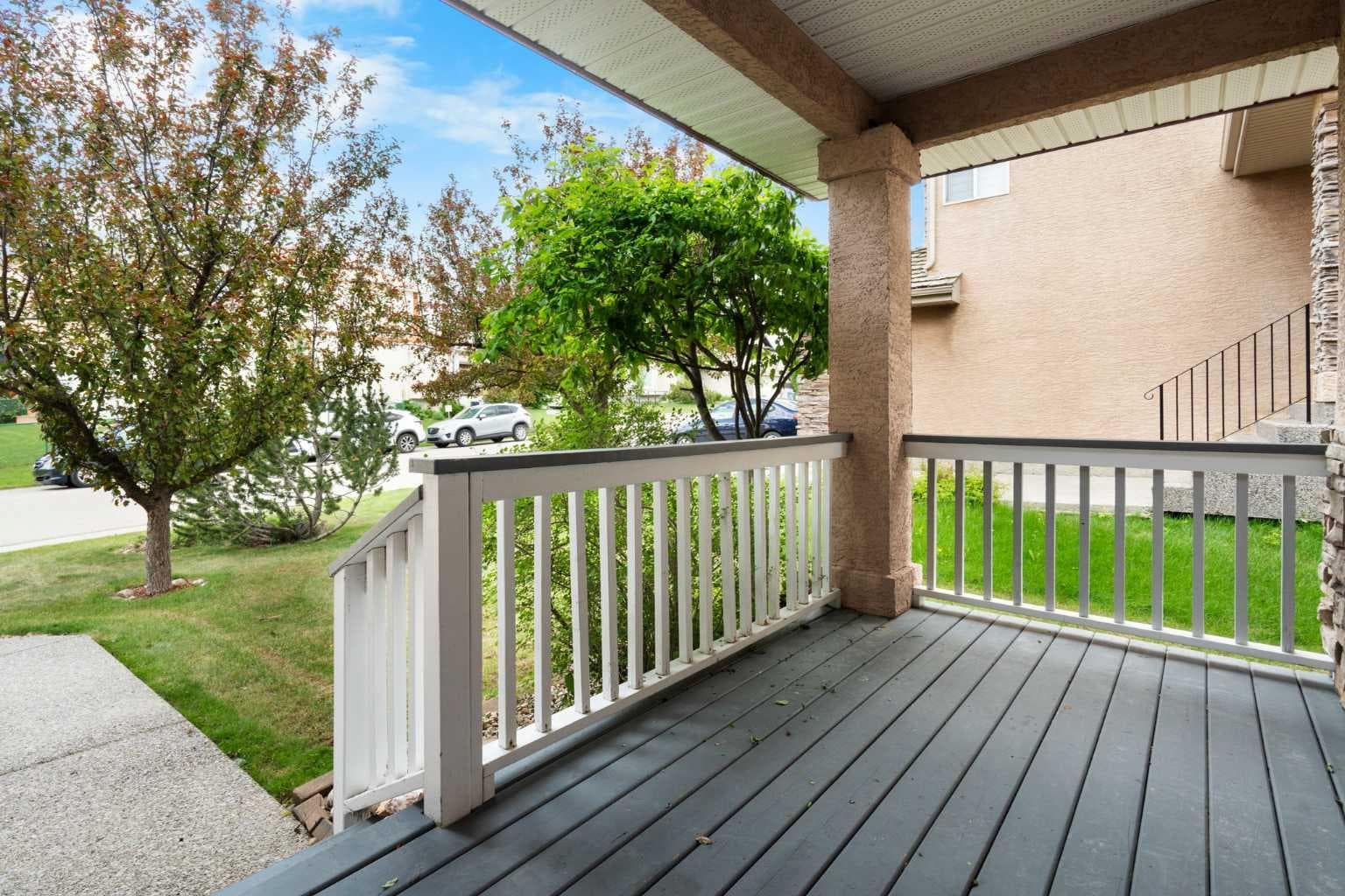 79 Royal Crest Way NW — photo 5