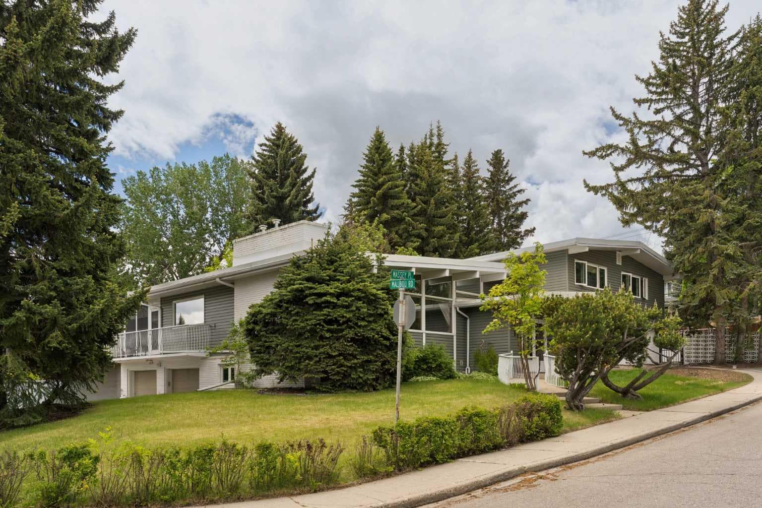 53 Massey Place SW — photo 1