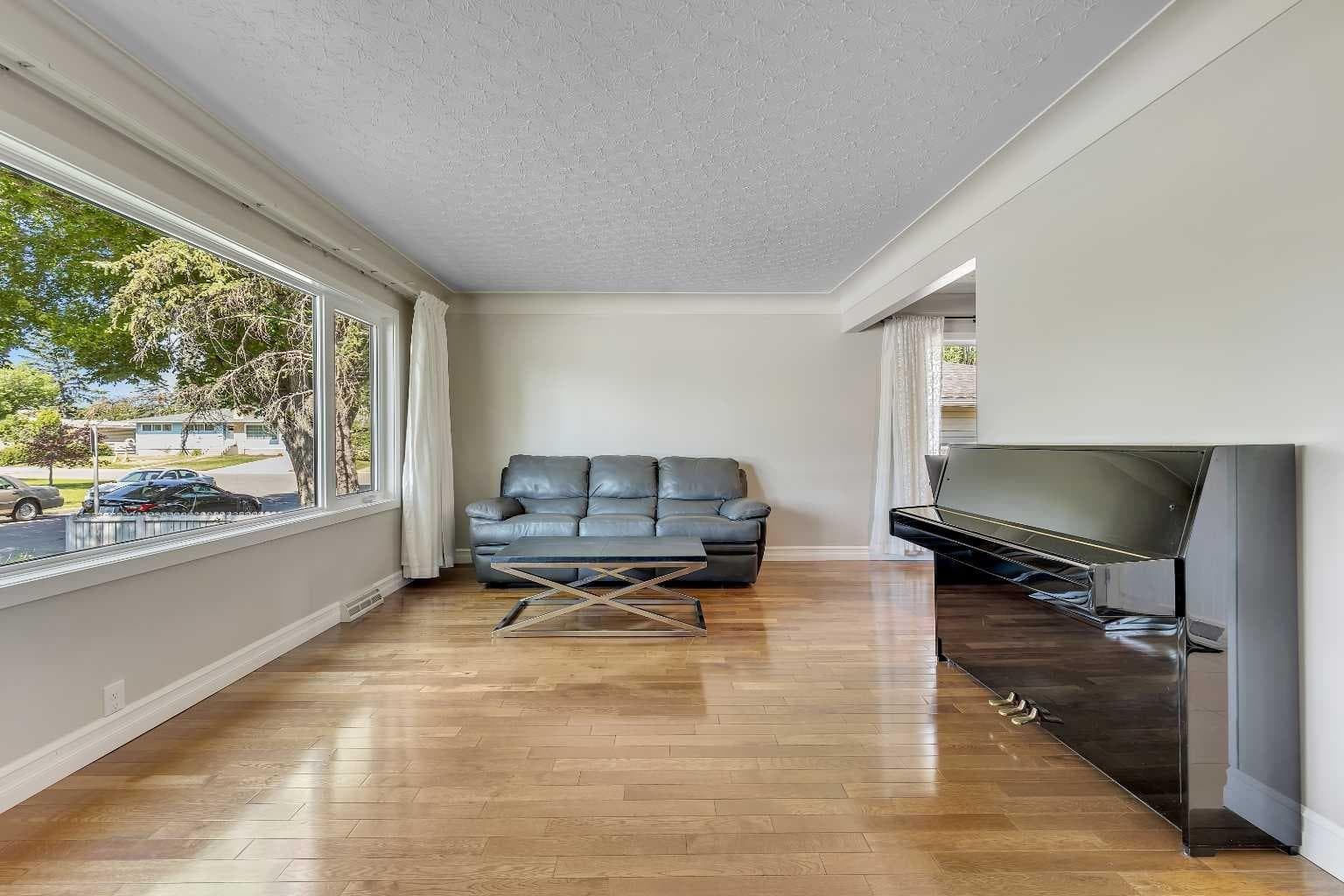 3324 Morley Crescent NW — photo 5