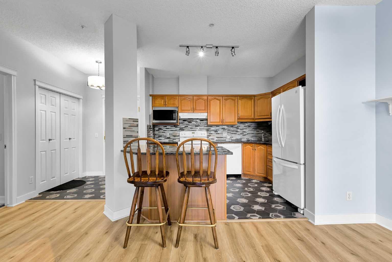 321, 5201 Dalhousie Drive NW — photo 5