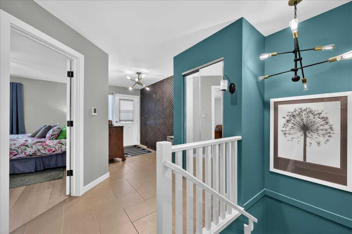 23, 33 Stonegate Drive NW — photo 5