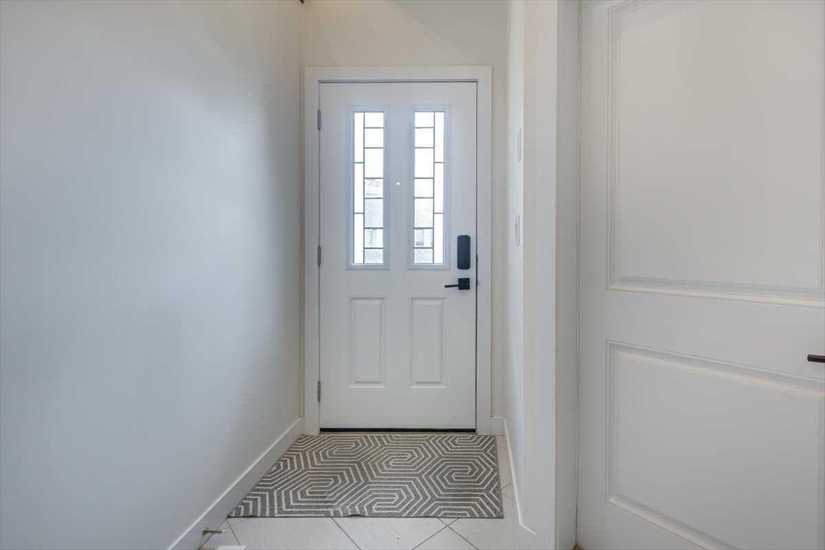 73 Longmire Close — photo 4