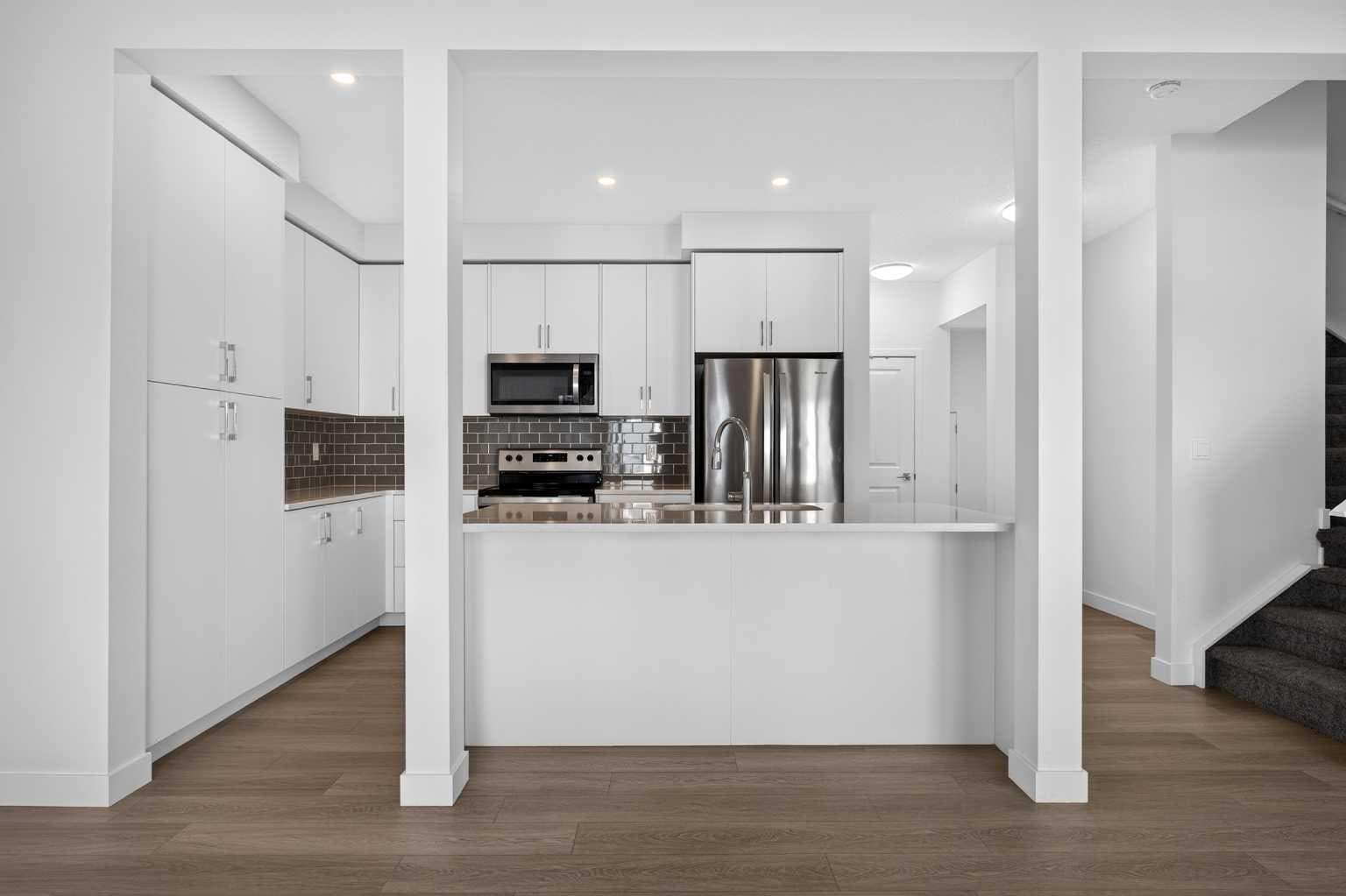 48 Willow Green SW — photo 3