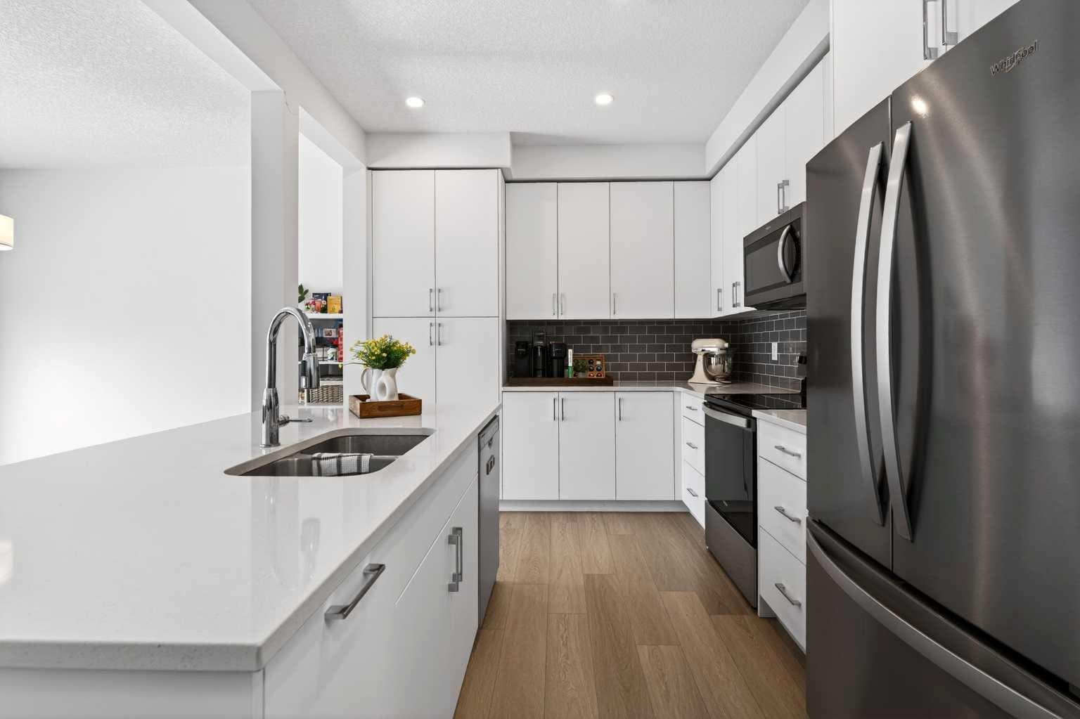 48 Willow Green SW — photo 4