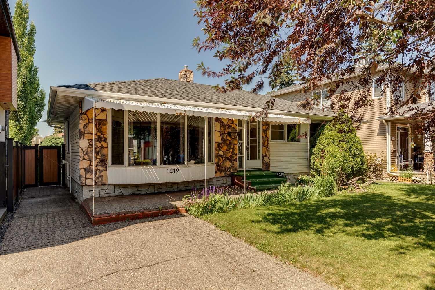 1219 Renfrew Drive NE — photo 2