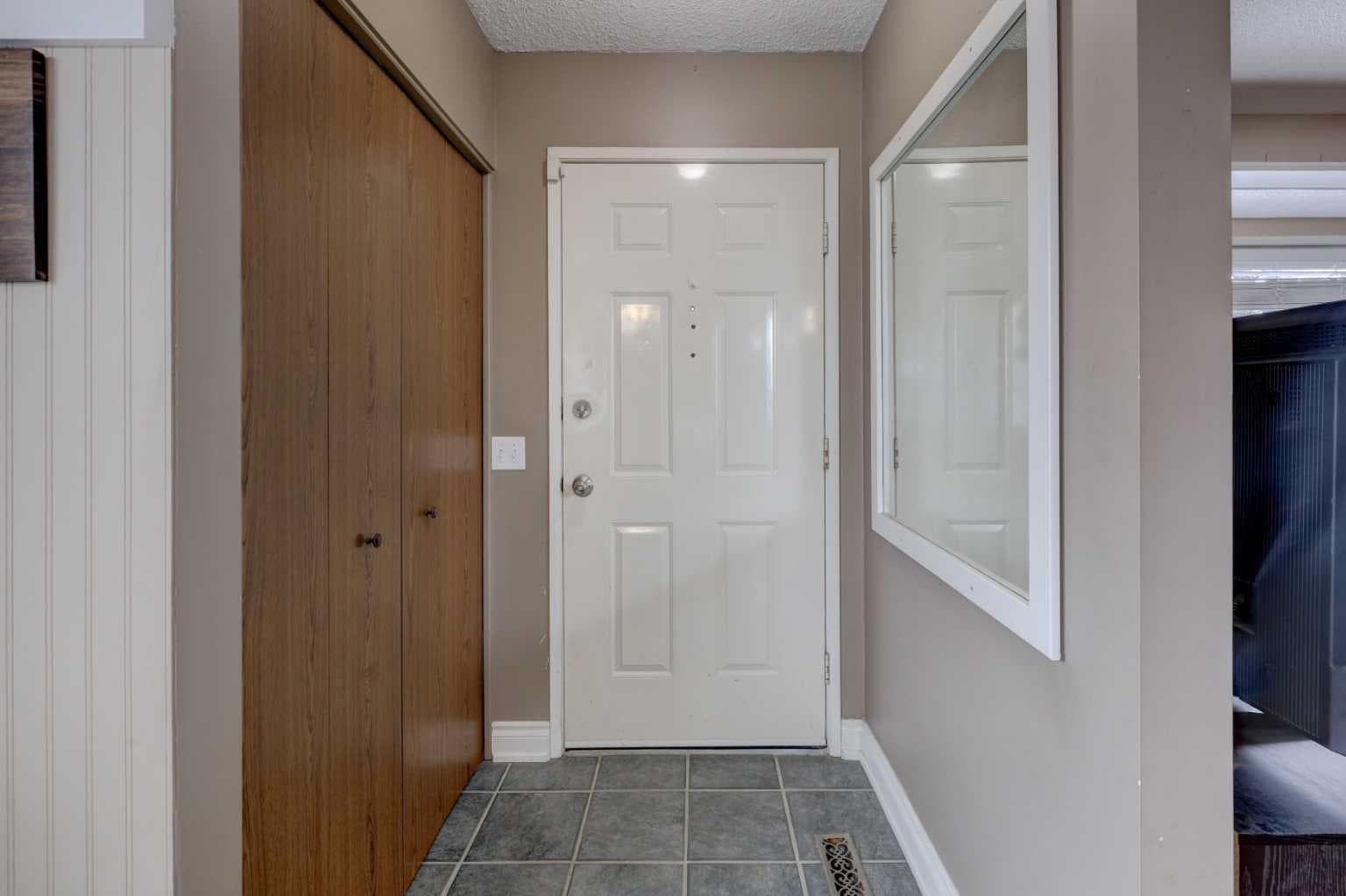 16 Martingrove Mews NE — photo 3