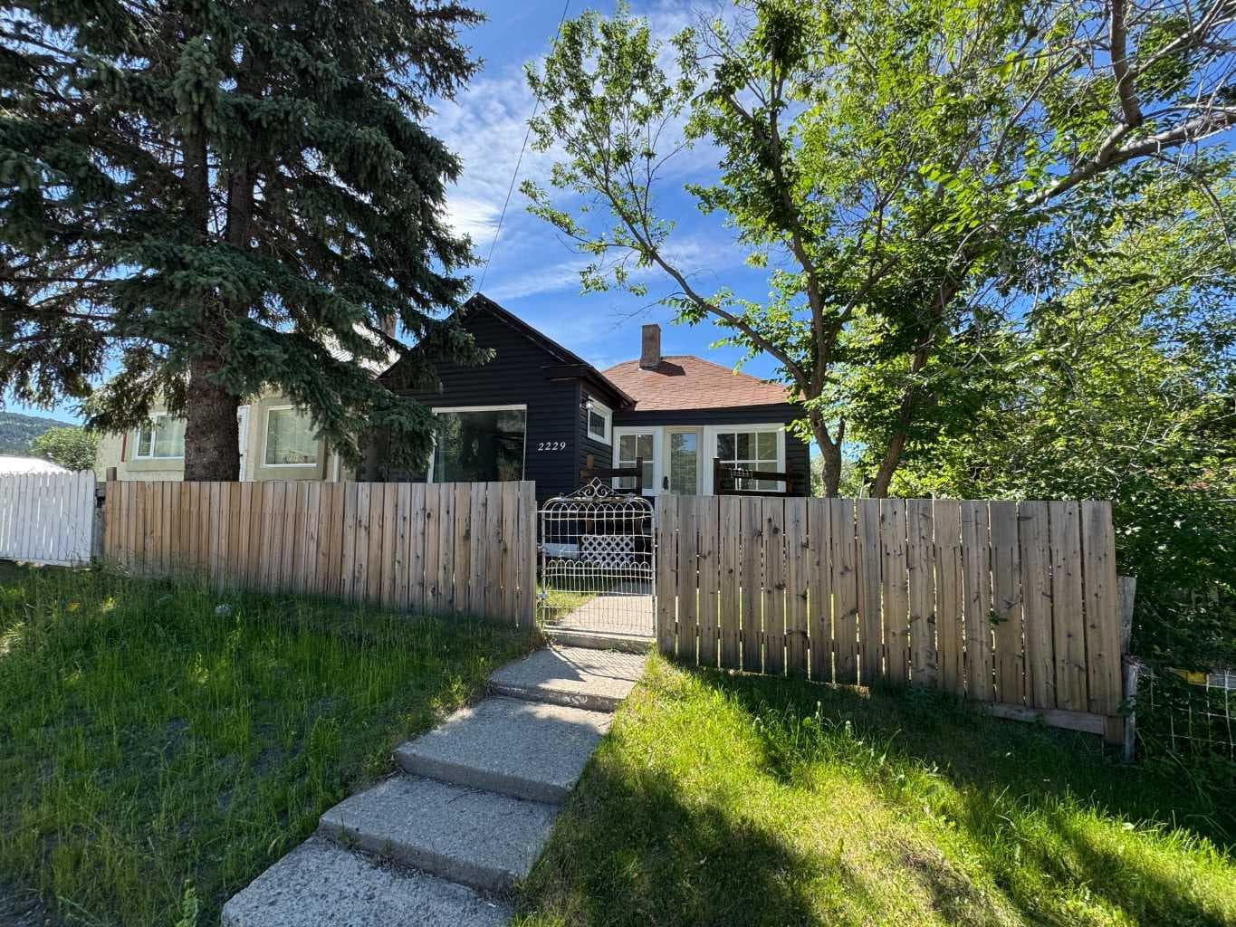 2229 210 Street — photo 2