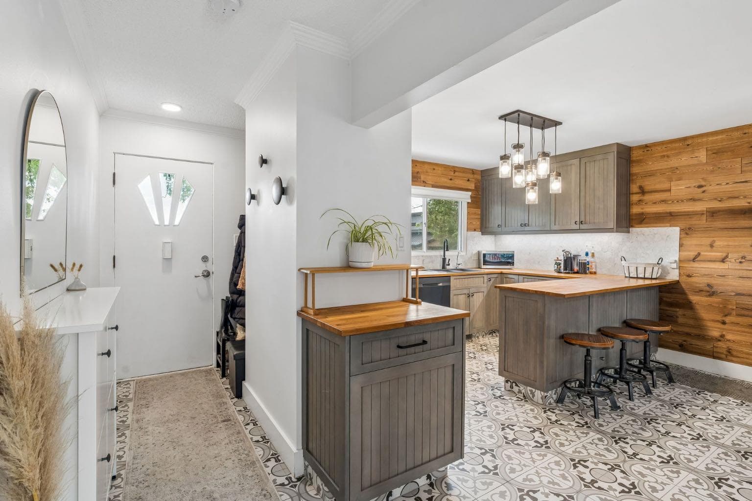 27 Heston Street NW — photo 3