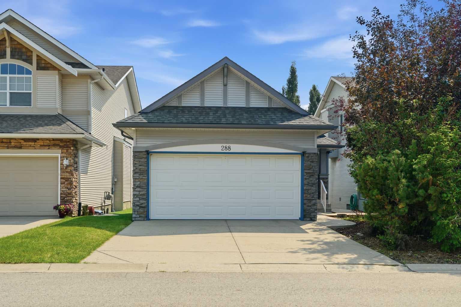 288 Springborough Way SW — photo 1