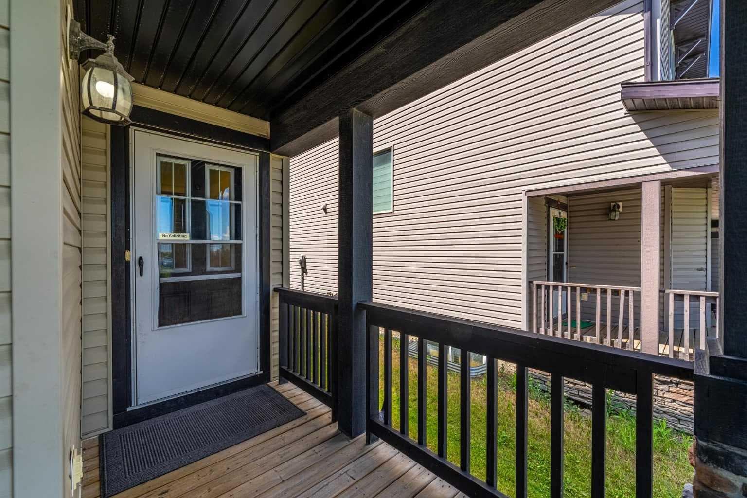 15 Panora Square NW — photo 5