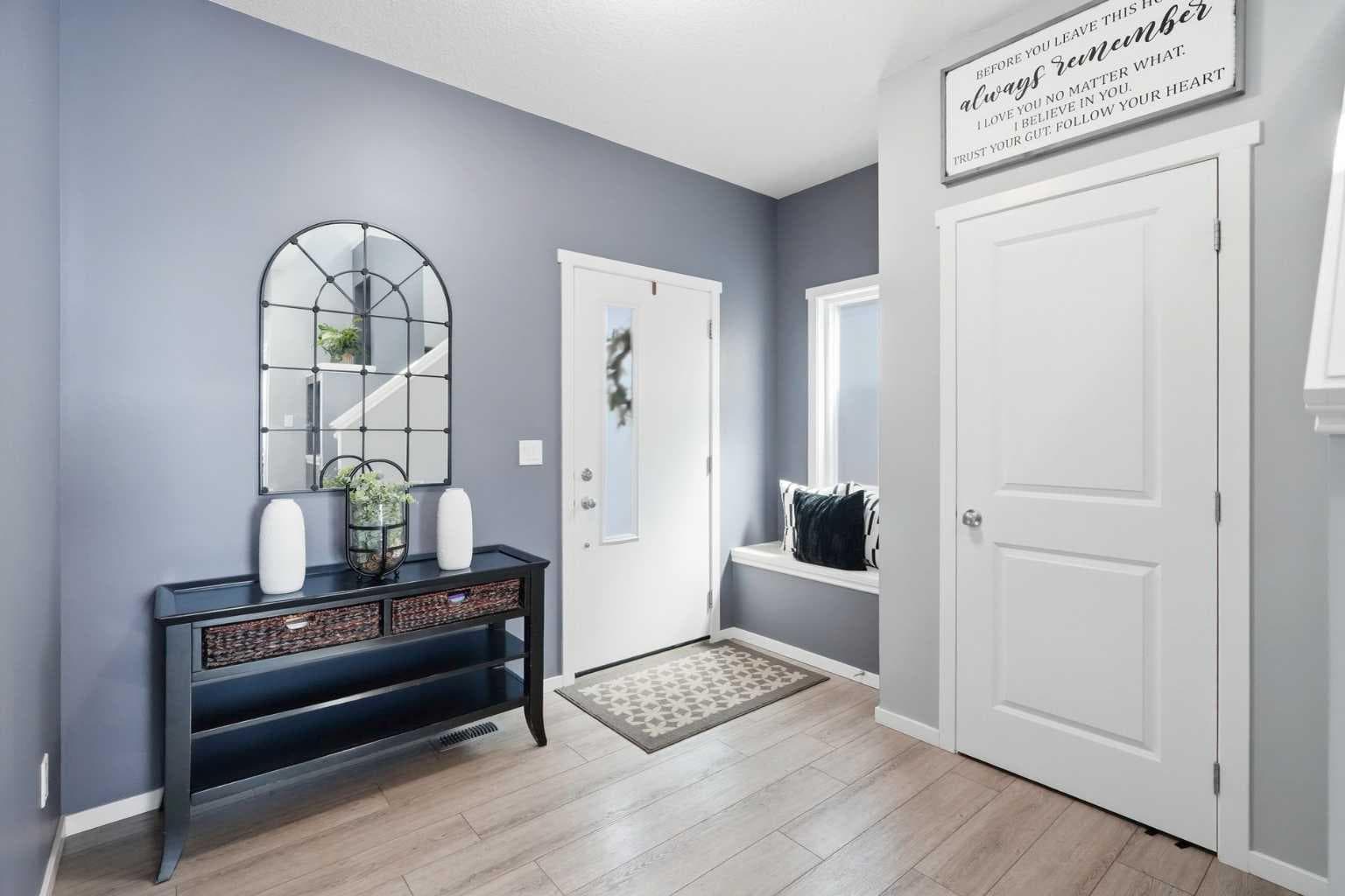 206 Lucas Crescent NW — photo 3