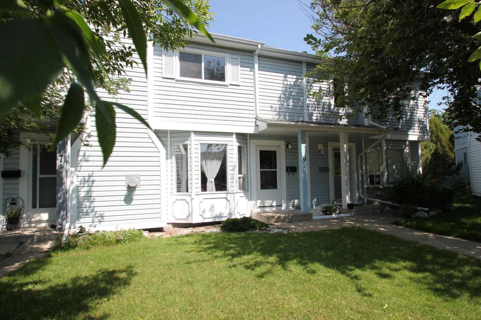 9 Greig Close — photo 2