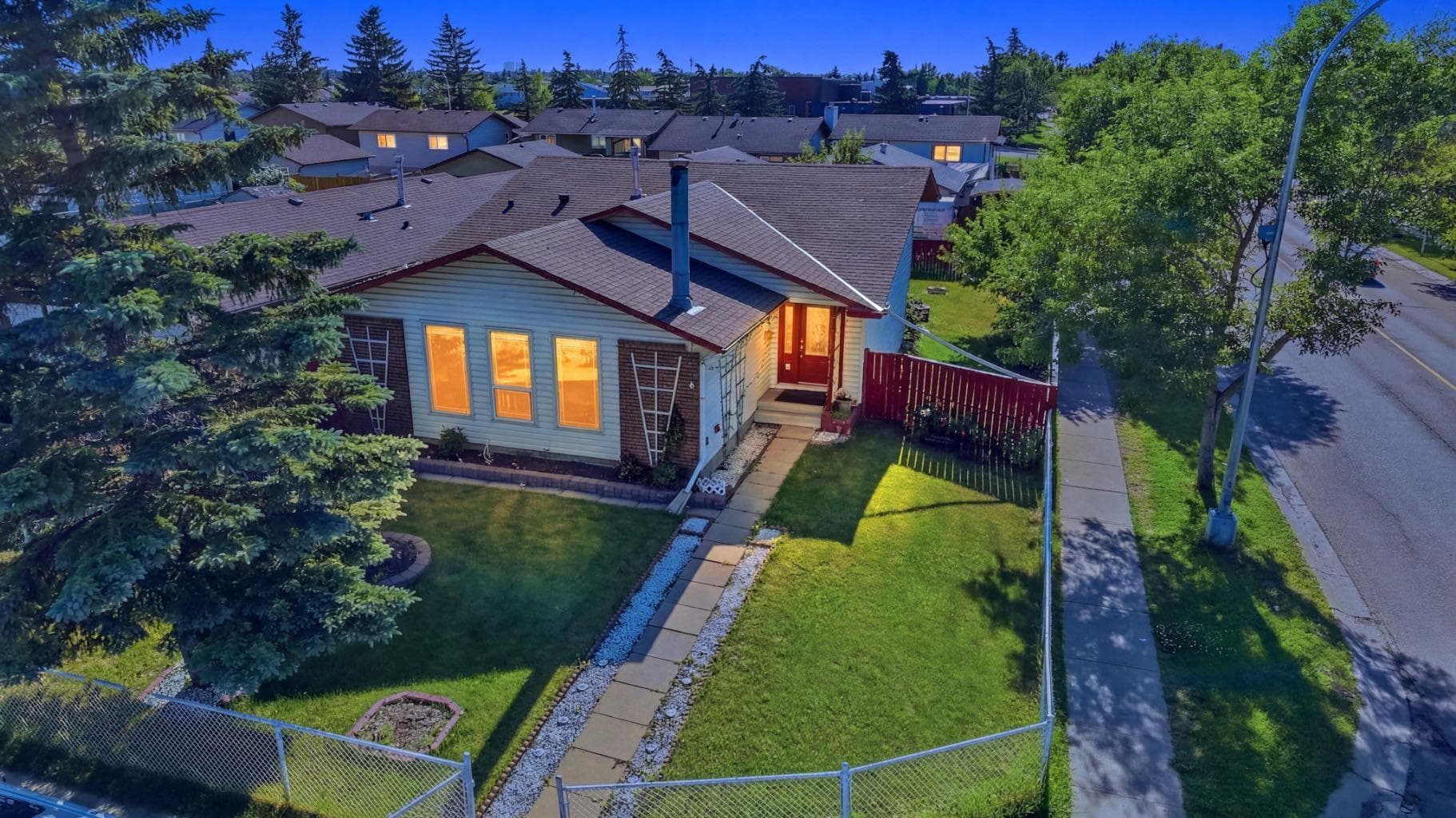 4 Fallswater Road NE — photo 1