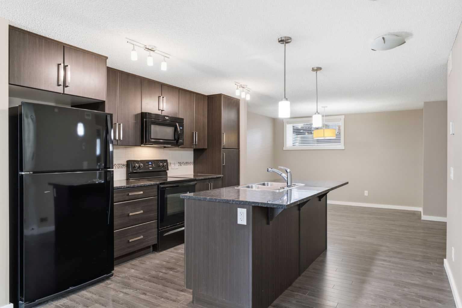 550 Mckenzie Towne Close SE — photo 2