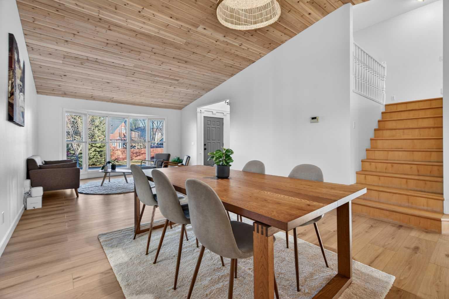 303 Woodside Place — photo 1