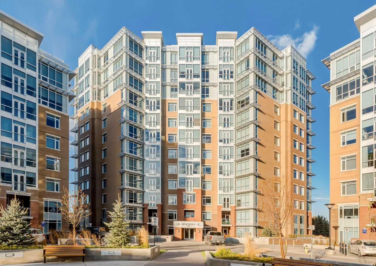 408, 32 Varsity Estates Circle NW — photo 1