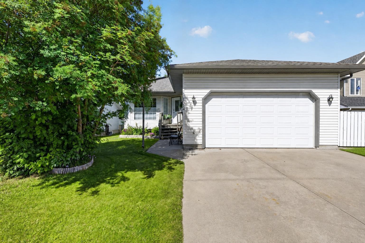 1514 Mary Place — photo 1