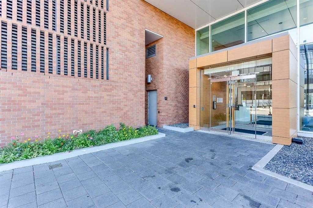 805, 519 Riverfront Avenue SE — photo 3