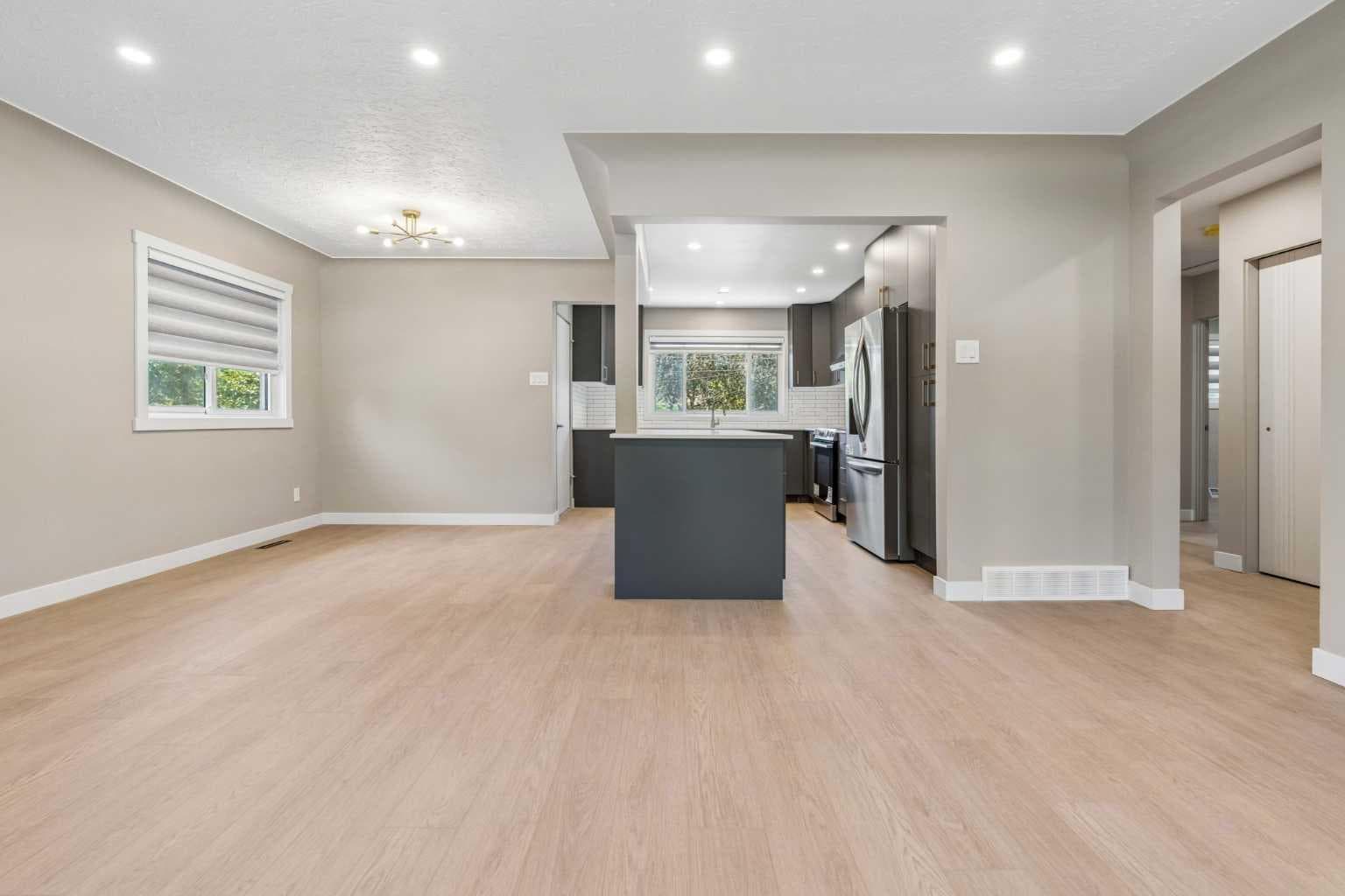 4319 19 Street NW — photo 5