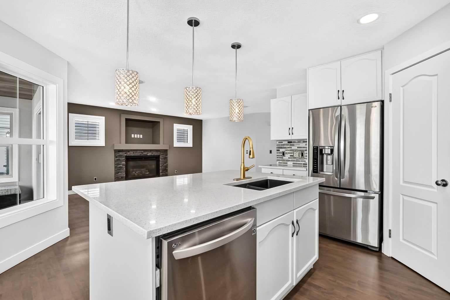 98 Panamount Villas NW — photo 4