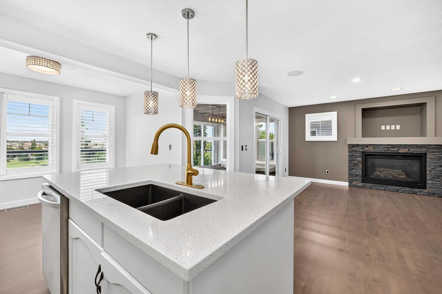 98 Panamount Villas NW — photo 5