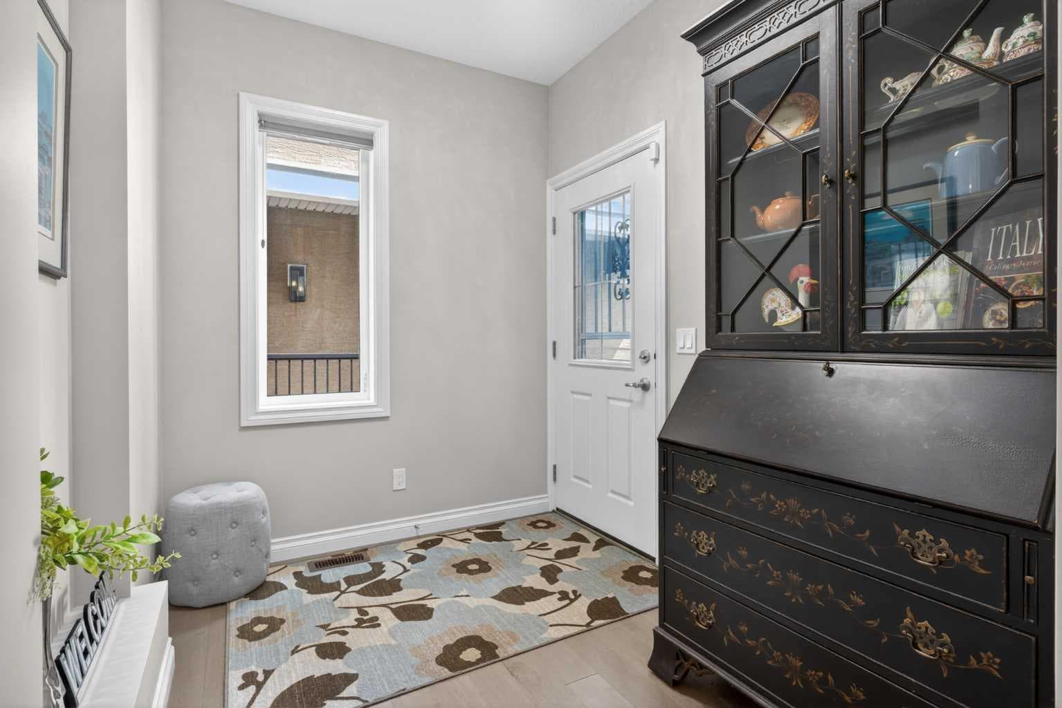 73 Rockyvale Green NW — photo 5