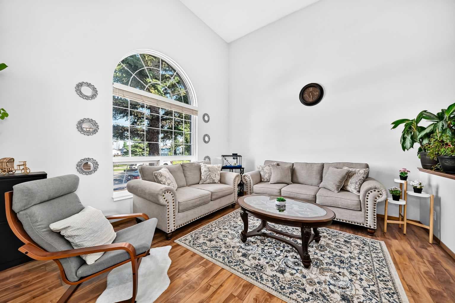 3628 Catalina Boulevard NE — photo 4
