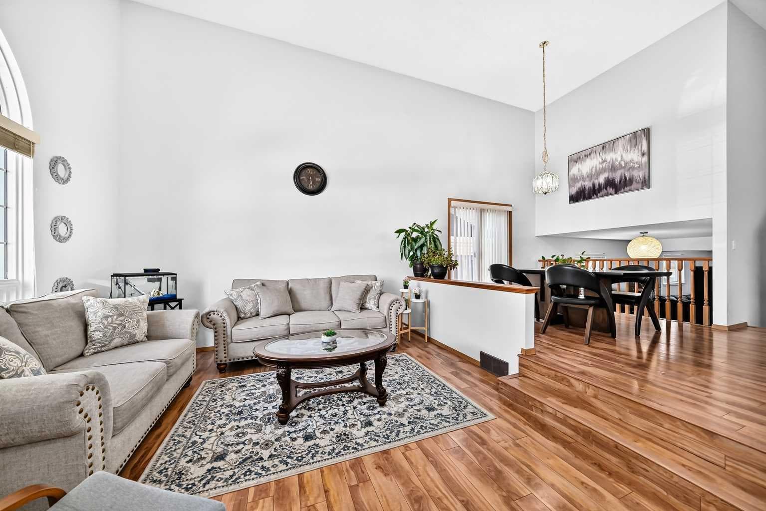 3628 Catalina Boulevard NE — photo 5