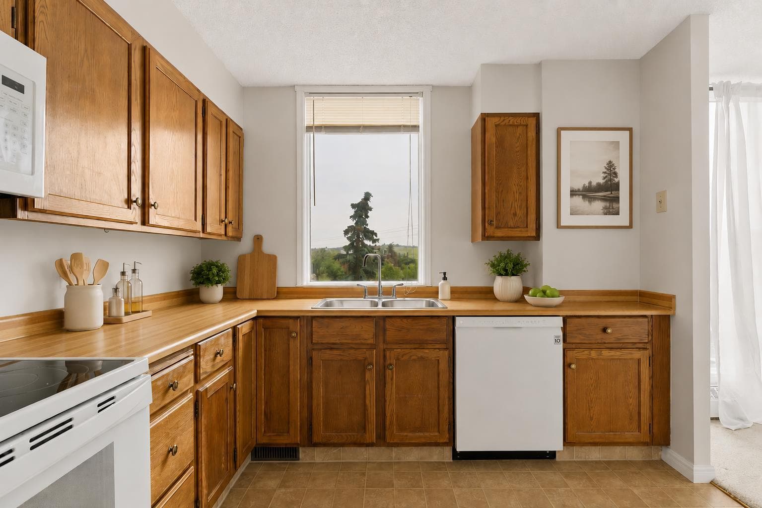 401, 145 Point Drive NW — photo 4