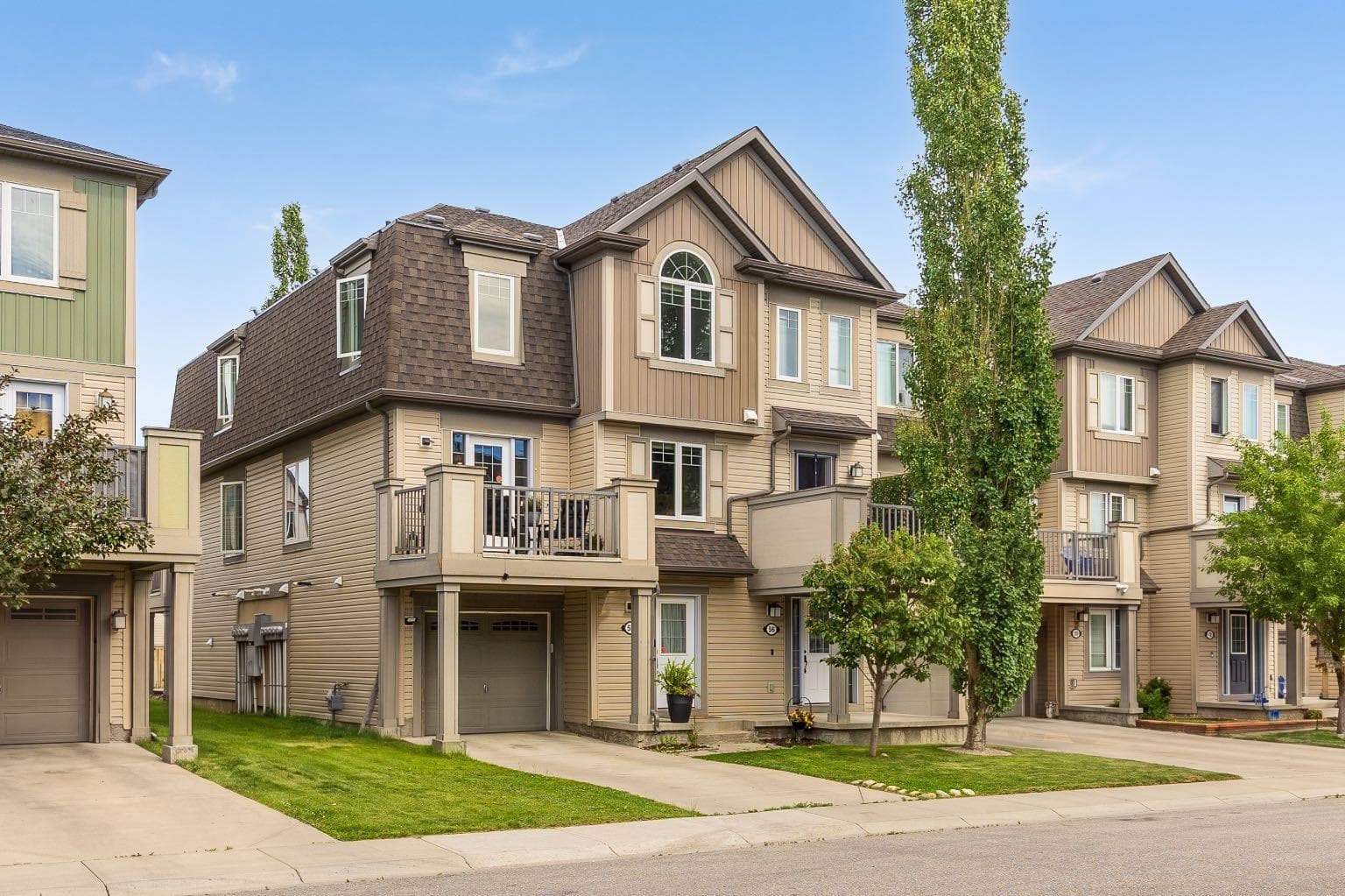 52 Windstone Green SW — photo 1