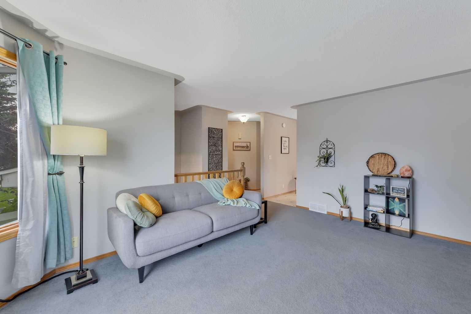 14 Eakins Crescent — photo 4