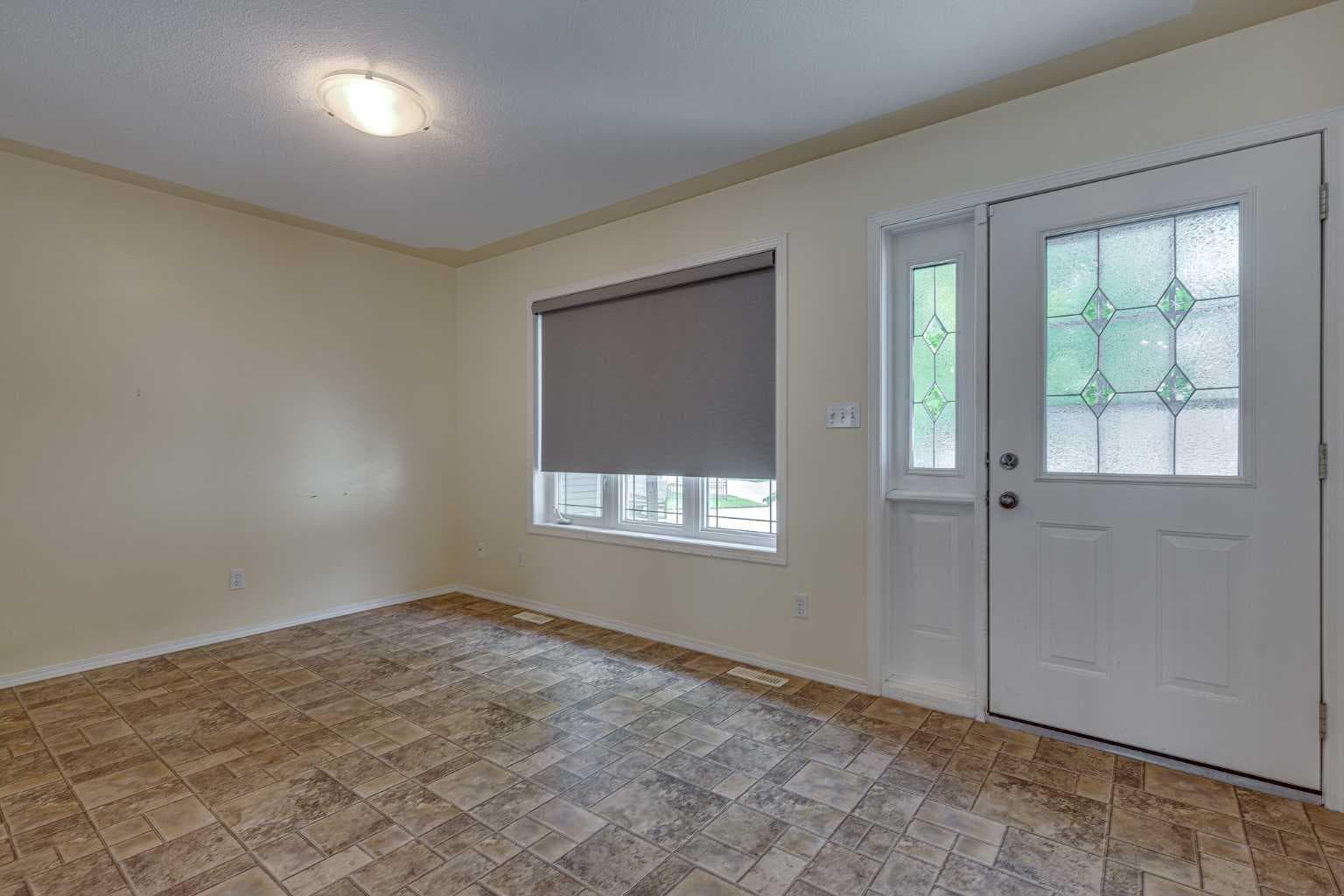 82 Ruttan Close — photo 5