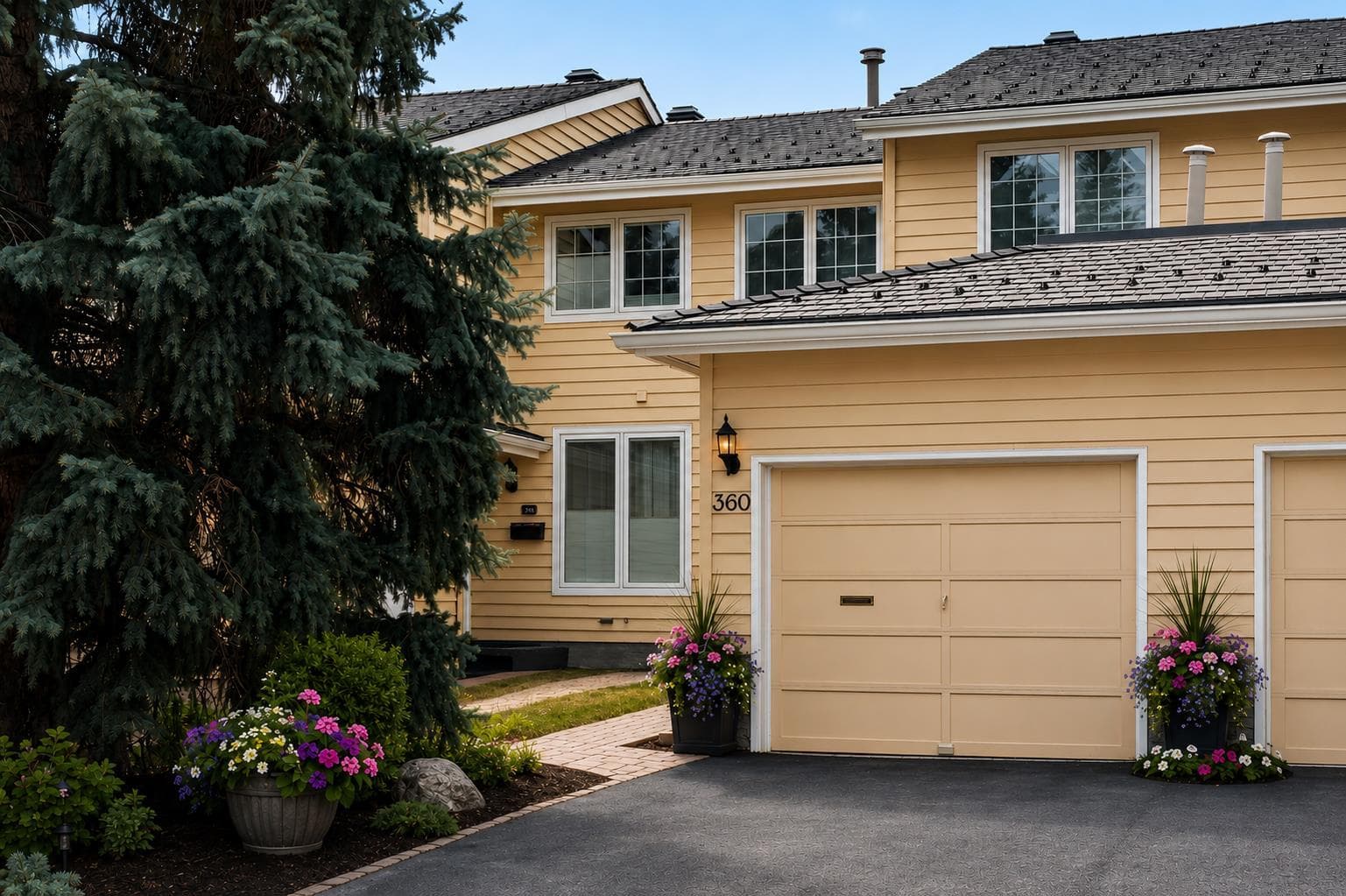 360 Point Mckay Gardens NW — photo 1
