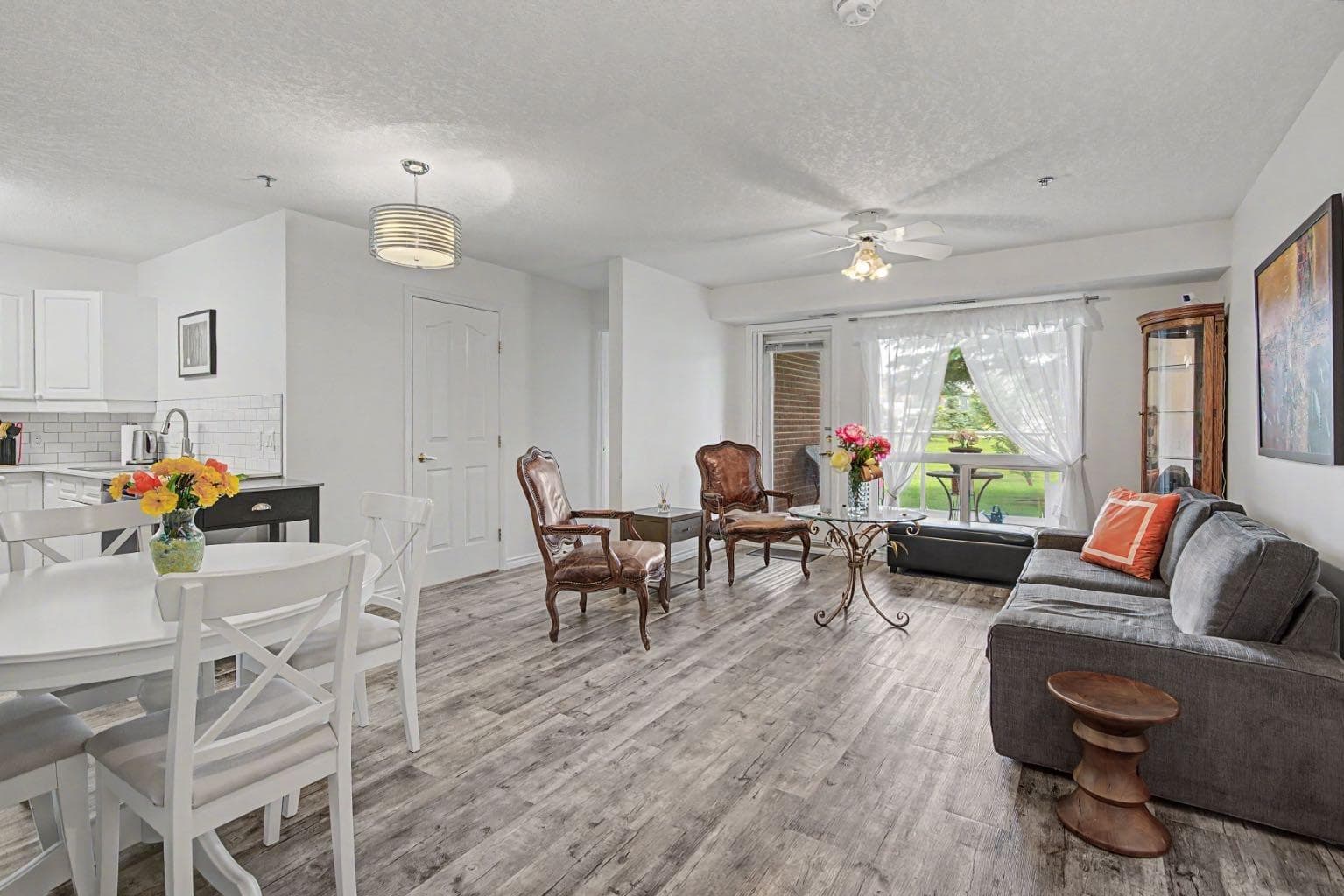1114, 1818 Simcoe Boulevard SW — photo 3