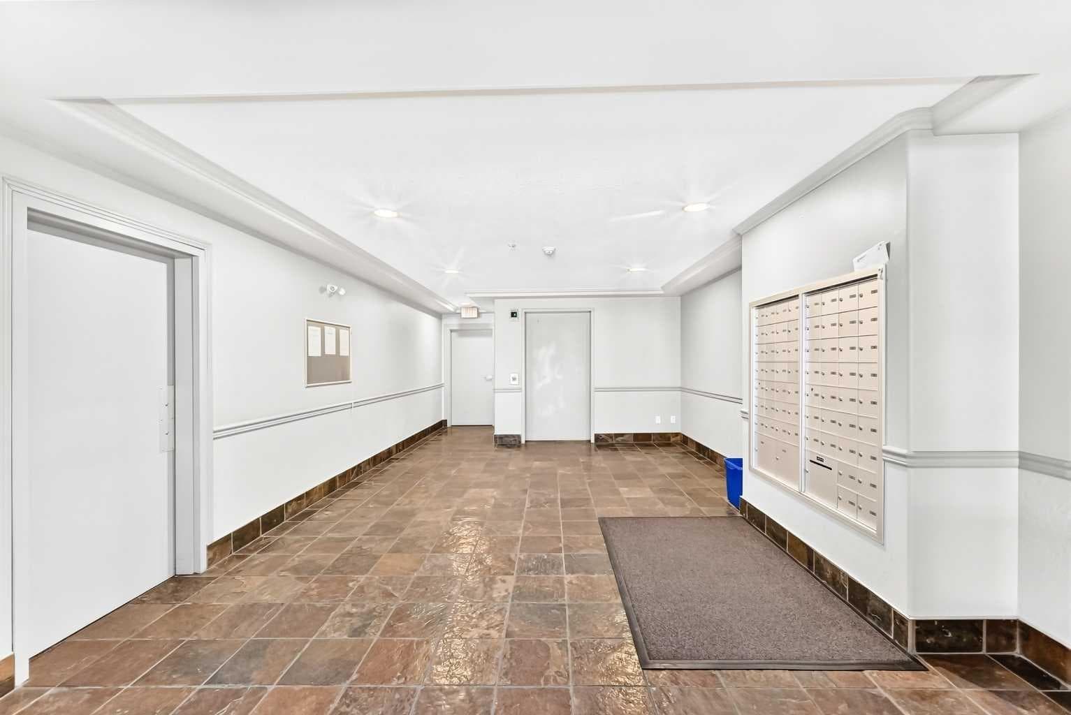 2215, 303 Arbour Crest Drive NW — photo 5