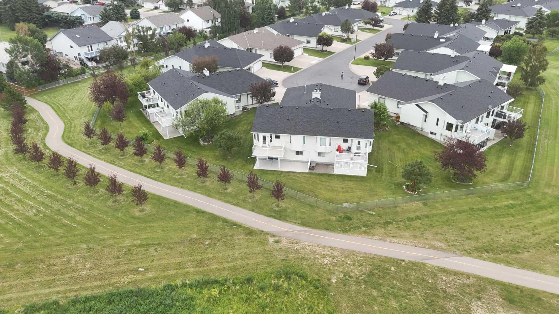 33 Strathmore Lakes Bay — photo 5