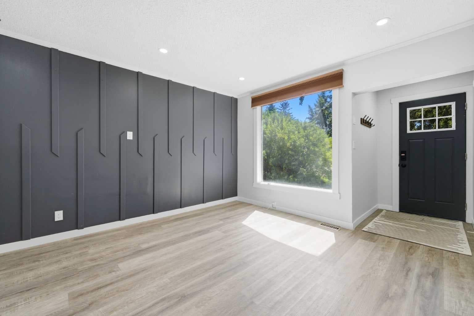 4608 70 Street NW — photo 4