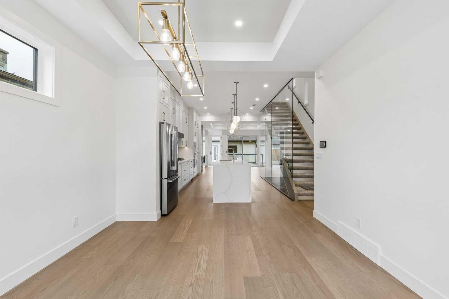 1812 19 Avenue NW — photo 5