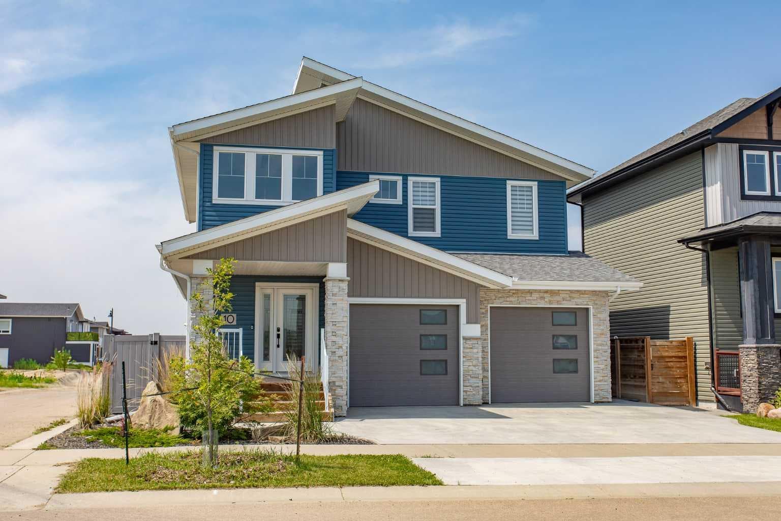 10 Tagish Avenue — photo 1