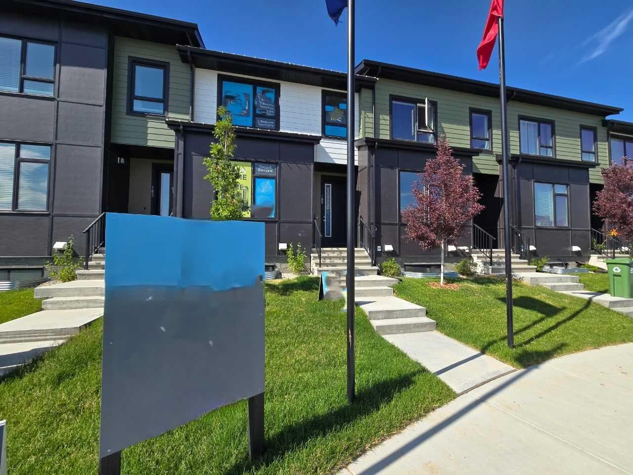 224 Vantage Drive — photo 1