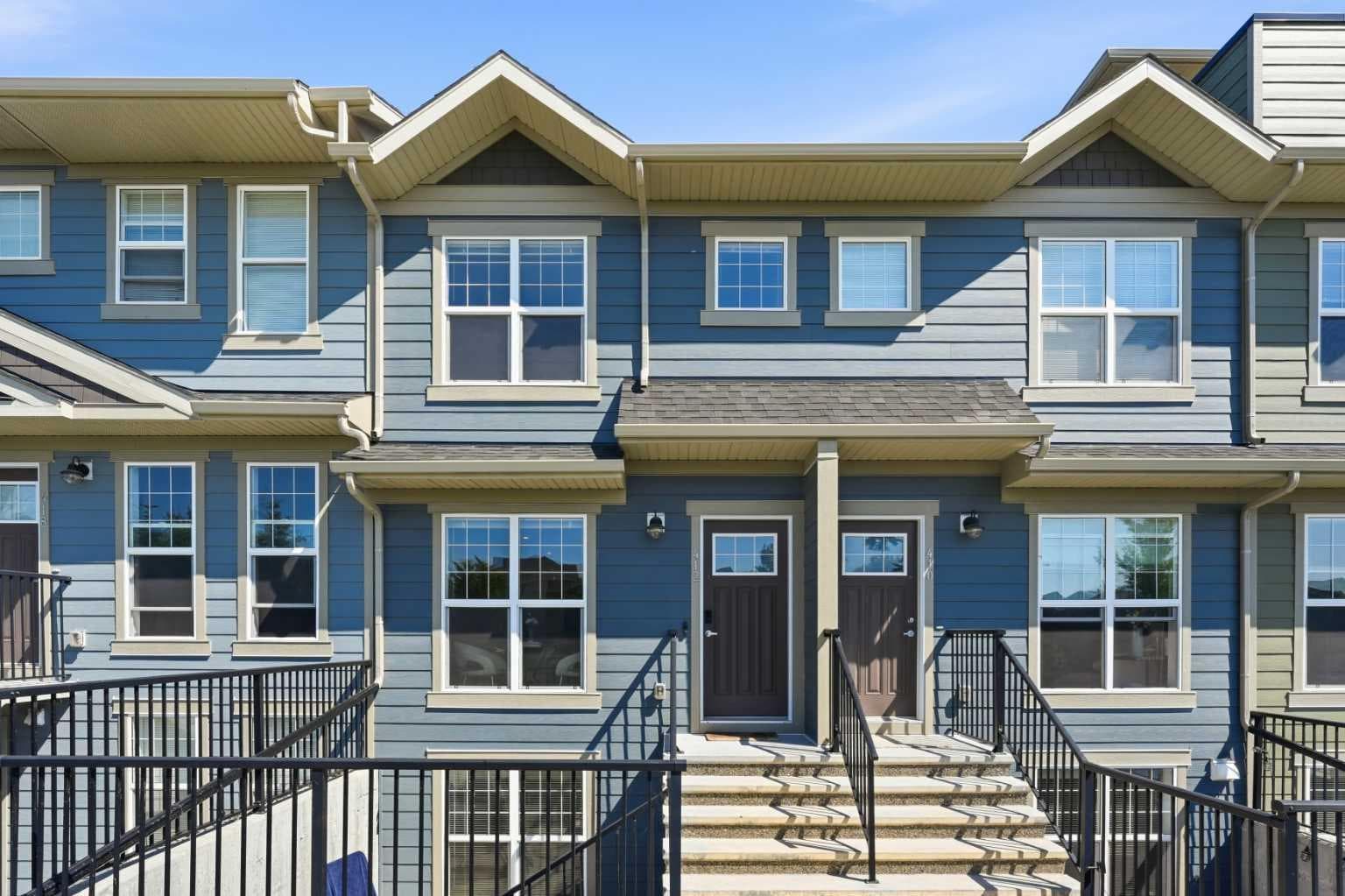 412 Cranbrook Square SE — photo 1