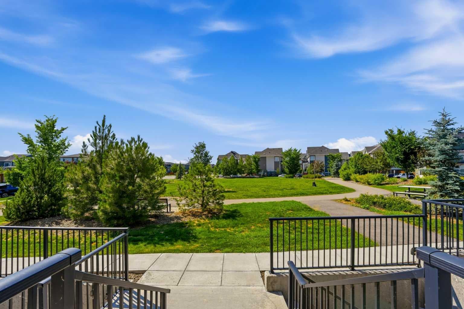 412 Cranbrook Square SE — photo 4