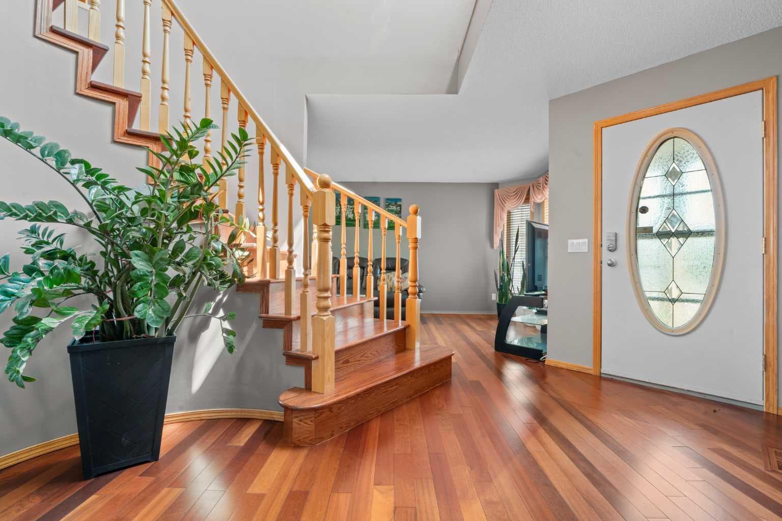 47 Coral Springs Close — photo 4
