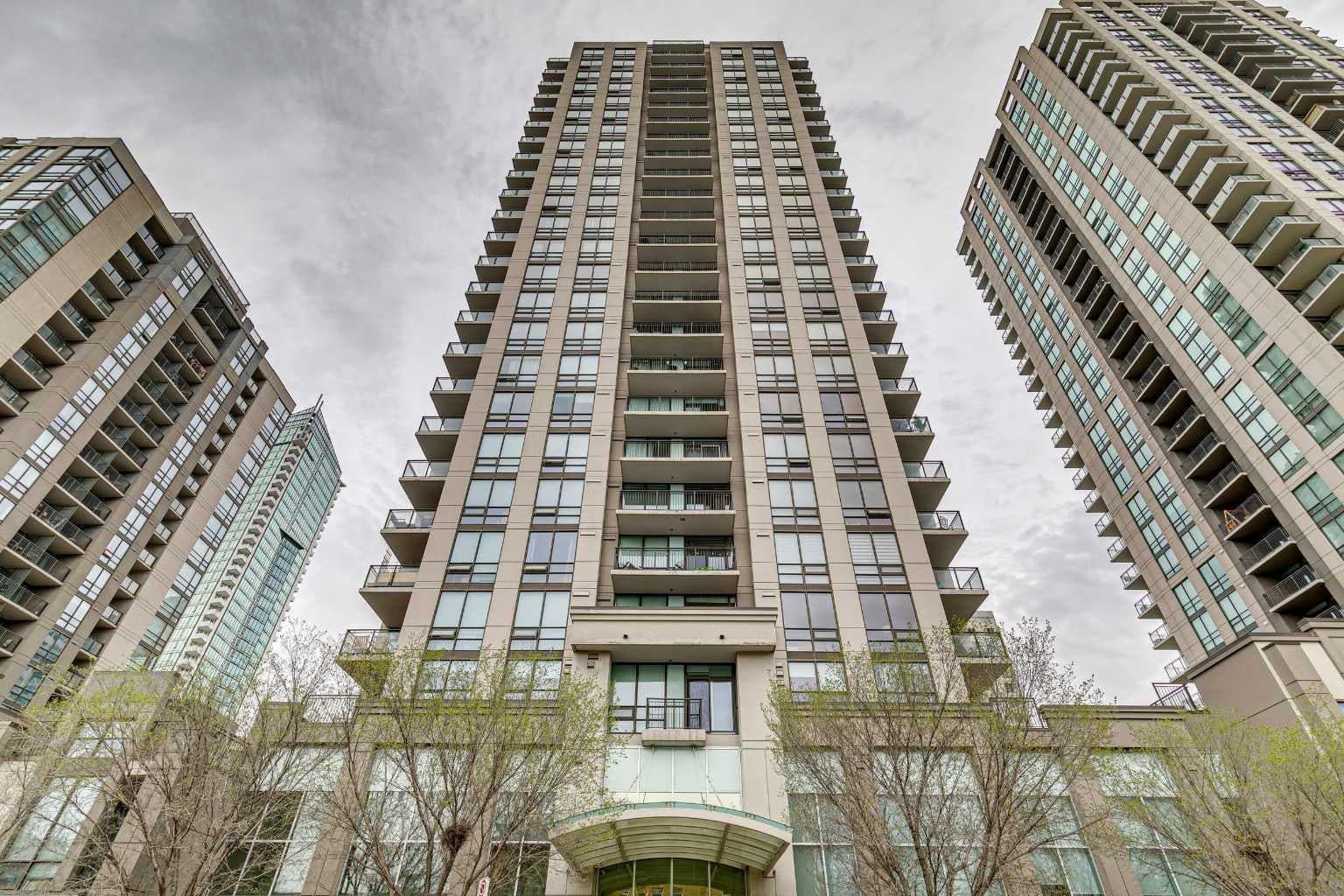 806, 1118 12 Avenue SW — photo 1