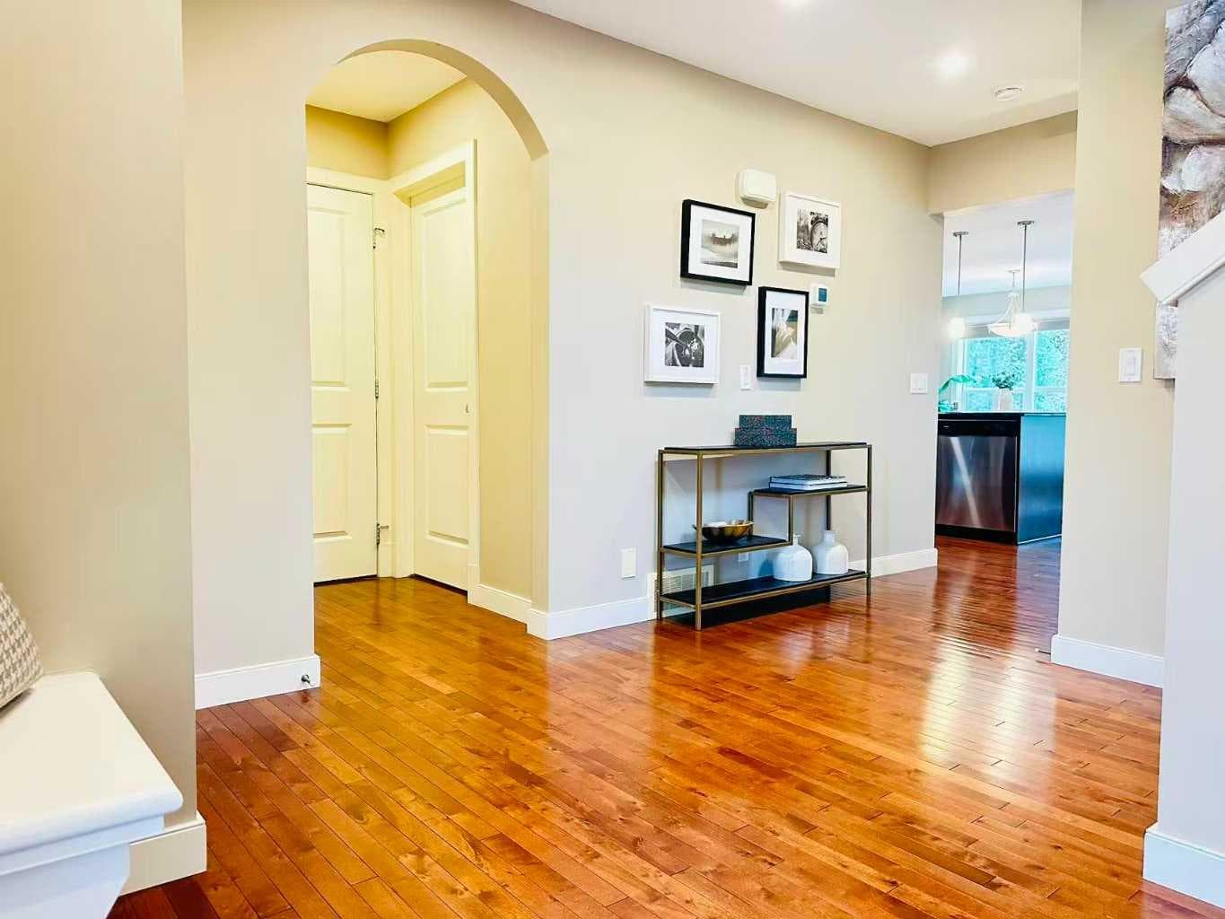 29 Everhollow Rise SW — photo 2